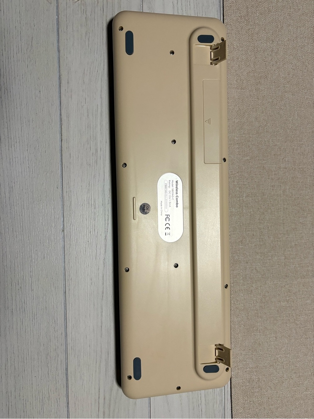 Wireless USB Keyboard & Mouse - Picture 2 of 5